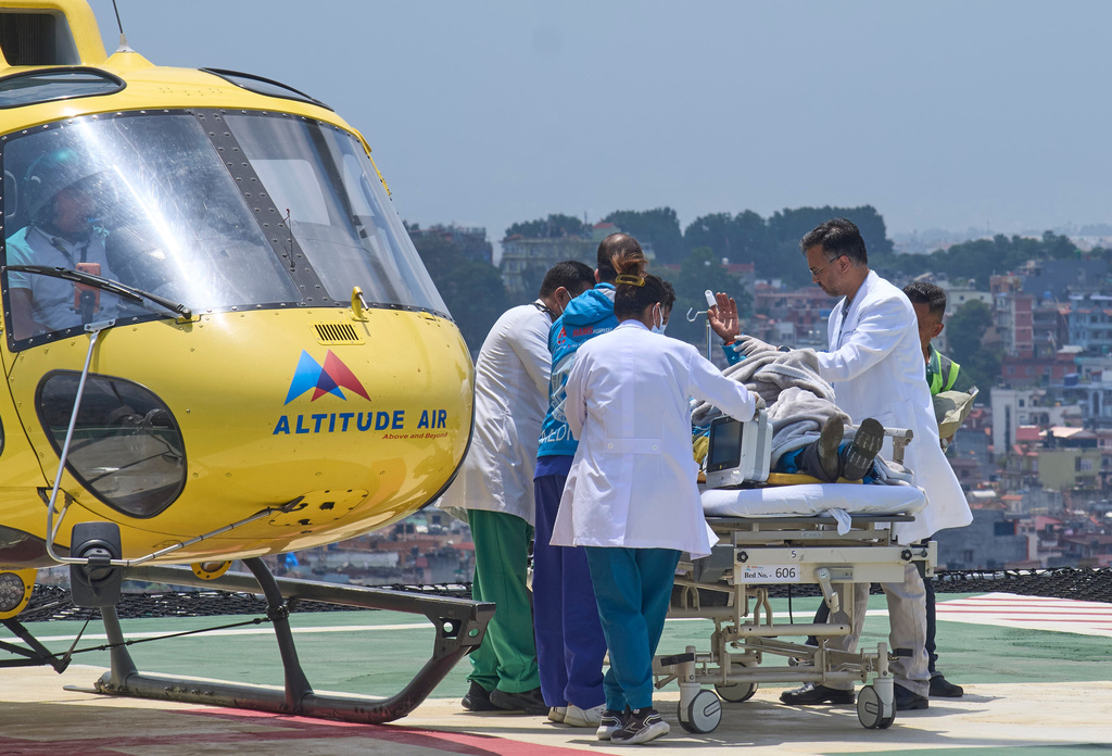 CORRECTION Nepal Everest Sherpa Rescued