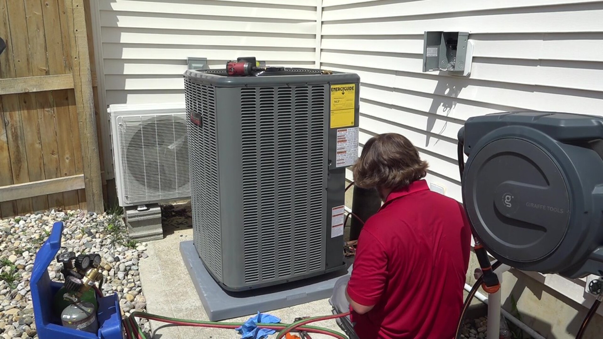 HEAT RELATED STORIES PKG WRTV - frame at 1m0s.jpg