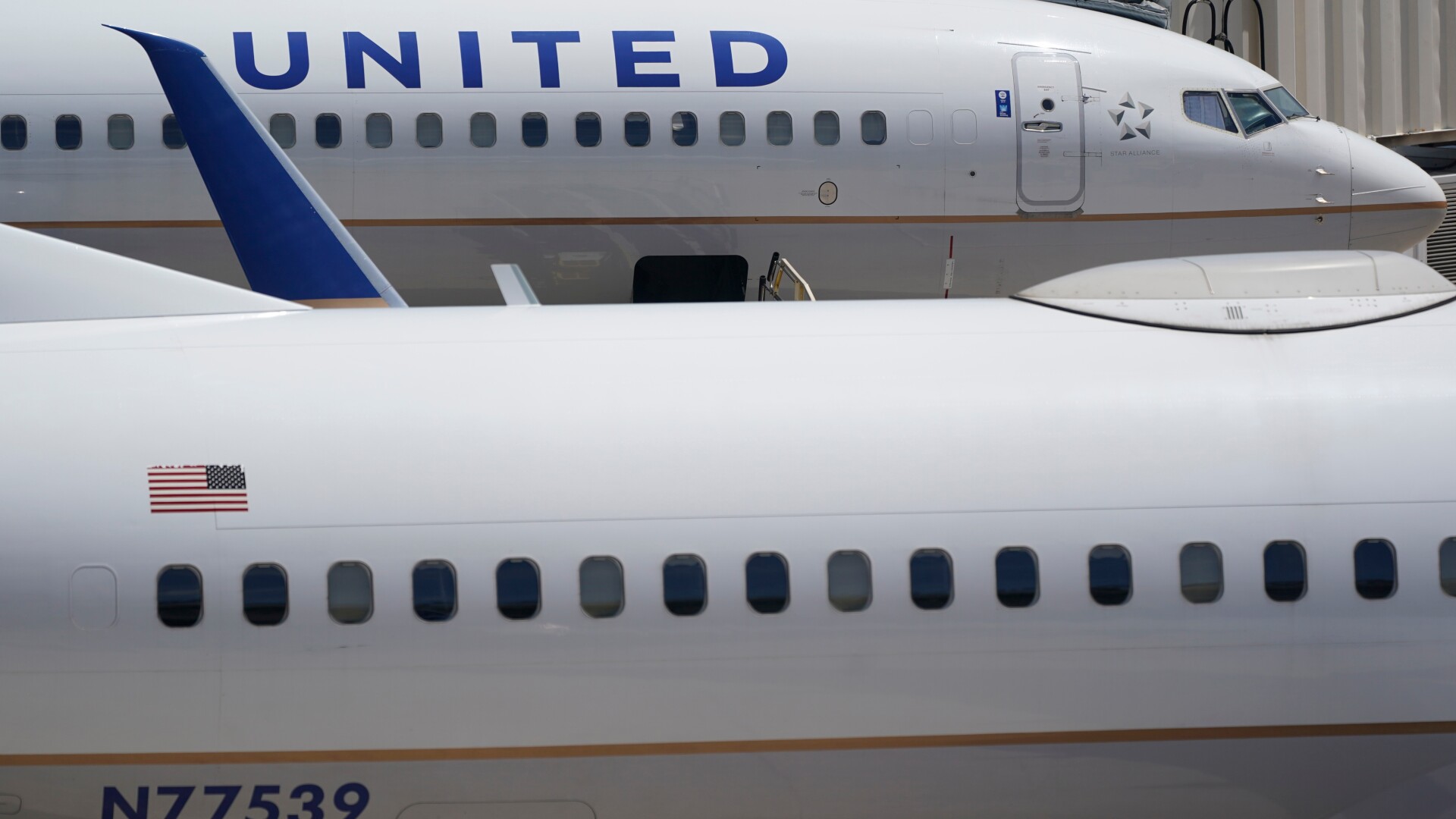 United Airlines Middle Seat