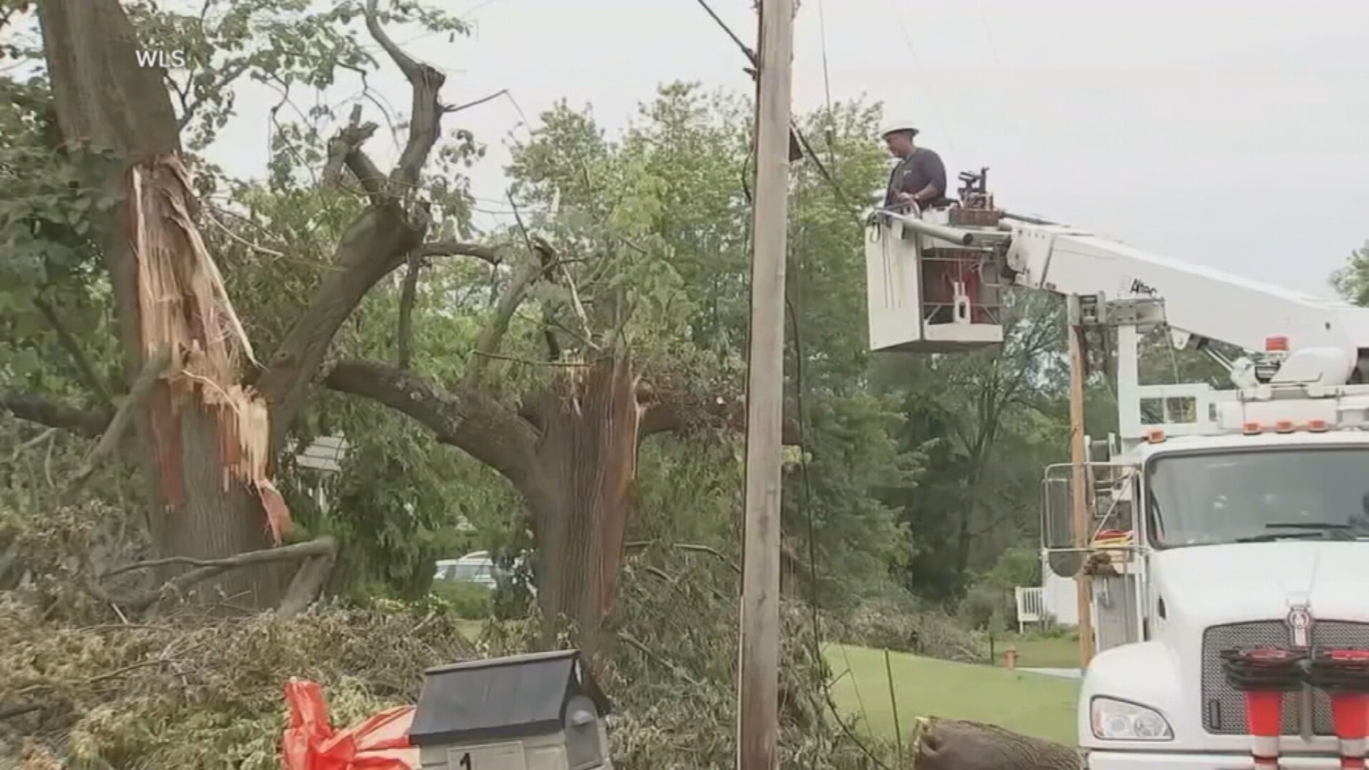 GARY POWER OUTAGE PKG.transfer_frame_280.jpg